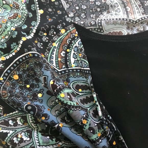 ❤️ Beautiful embellished ladies blouse size medium - Picture 7 of 7